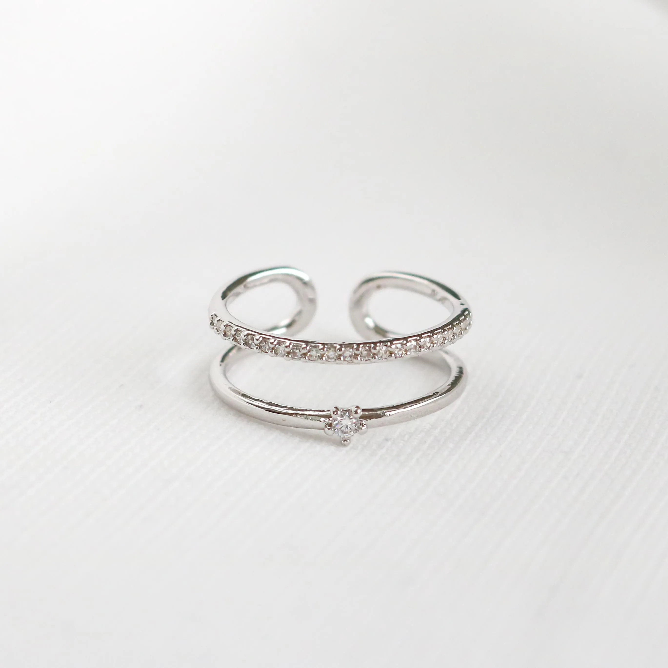 Lou Line Ring