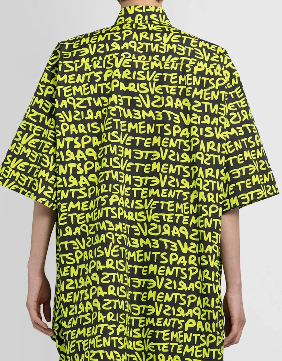 VETEMENTS  |Street Style Short Sleeves Oversized Logo Shirts